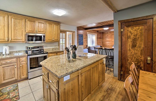 Wetmore Bed & Breakfast | U.P. Badger Lodge BnB-Lake Family 2 Rooms