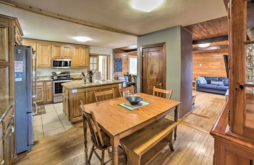 Wetmore Bed & Breakfast | U.P. Badger Lodge BnB-Lake Family 2 Rooms