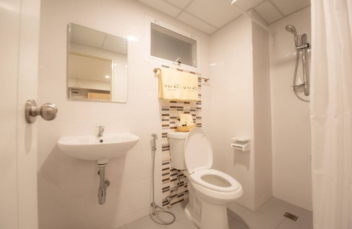 Bang Lamphu Lang Hotel | Budget-Friendly U Sabai Hotel with Family Amenities