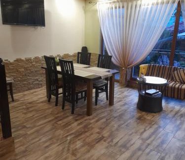 Yasinia Cabin | U Slavika: Family-Friendly Stay with a 9.5/10 Rating