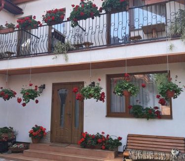 Yasinia Cabin | U Slavika: Family-Friendly Stay with a 9.5/10 Rating