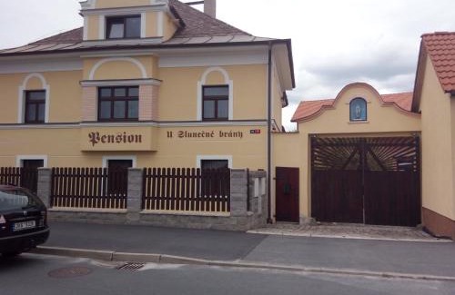 Frantiskovy Lazne House | Budget-Friendly Stay at U Slunecne Brany with Kitchen Access