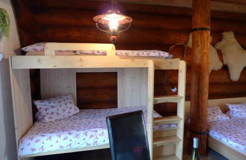 Cetenov-Dehtary Apartment | Discover U Srubu Sychrov: Pet-Friendly Oceanfront Retreat