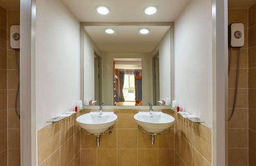Saphan Sung Hotel | Discover U Tiny Boutique Hotel Suvarnabhumi in Bangkok
