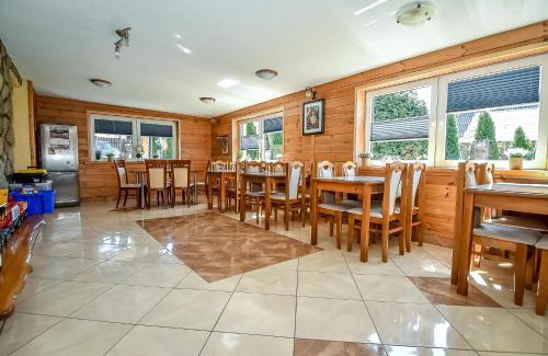 Male Ciche Bed & Breakfast | Guest-Rated Pokoje Gościnne U Topora: Pet-Friendly Escape