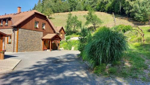 Hutisko-Solanec House | Discover U Veselé lišky: Pet-Friendly Haven with Pool