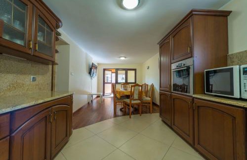 Stegna House | Exceptional U Zenona: Family-Friendly Retreat with Top Reviews