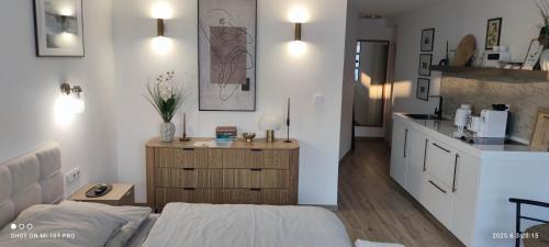 Loukov Apartment | Oceanfront Escape at U zlatého křížku with Pool Access