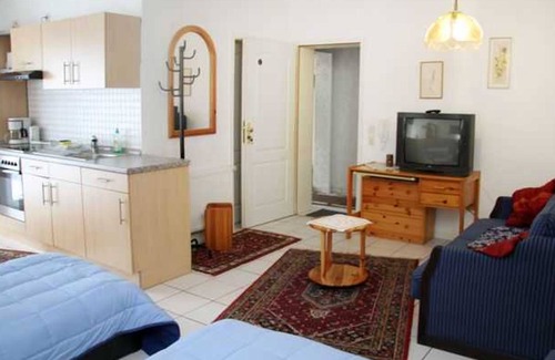 Wernborn Apartment | Discover Gudrun: Family-Friendly Retreat Near Frankfurt