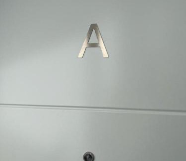 Almendrales Apartment | Convenient U3 Apartment in Central Madrid for Families