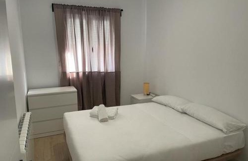 Almendrales Apartment | Convenient U3 Apartment in Central Madrid for Families
