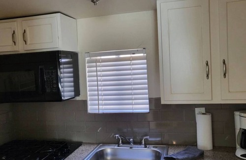 Evans Churchill Apartment | Cozy Downtown Phoenix 1BR Apartment with Breakfast Included