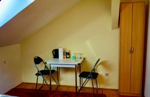 Meidling House | Family-Friendly Retreat at U6 Schöpfwerk Home 7