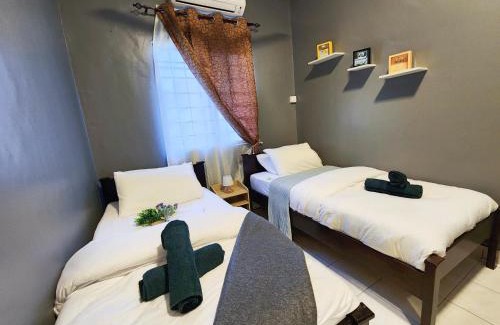 Shah Alam Apartment | Relax in Shah Alam U8: Air-Con Suite with Breakfast
