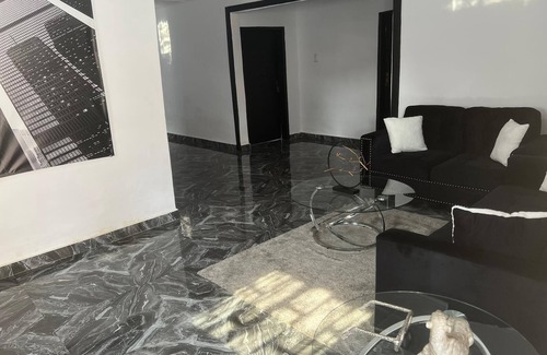 Monrovia Villa | Relaxing Family Retreat at UB Villas (The Black House)
