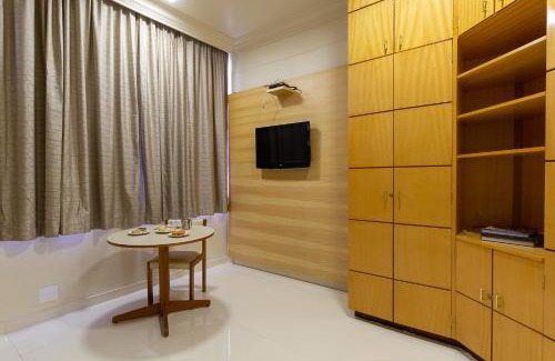 Uberaba Apartment | Discover Comfort at Uberaba Apart Hotel with Pool & Dining