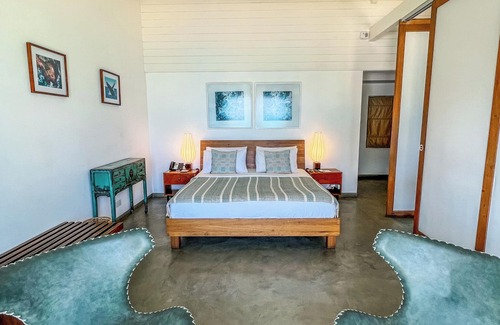 Kamburugamuwa House | Unforgettable Ubuntu Beach Villas: Pool, Breakfast & Family Fun
