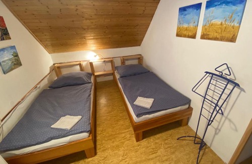 Letohrad House | Pet-Friendly Ubytko Ivko: Family-Focused Stay Awaits