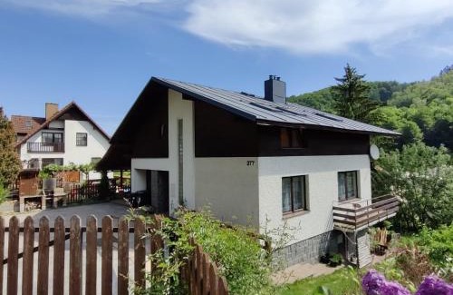 Svoboda nad Upou House | Perfect Getaway at Černá hora II: Pet Friendly & Hot Tub