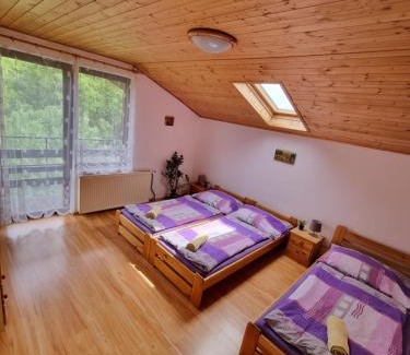 Svoboda nad Upou House | Perfect Getaway at Černá hora II: Pet Friendly & Hot Tub