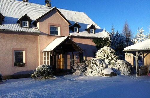 Tisa House | Guest Rated 9/10: Ubytování Doma with Family-Friendly Amenities