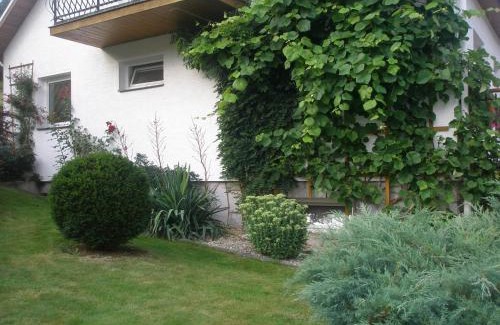 Dolany Apartment | Delightful Ubytování Iris: Child-Friendly Retreat with High Ratings