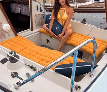 Nebrich Boat Rental | Experience Relaxation on a Sailboat with Ocean Views