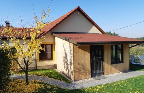 Skutec House | Relaxing Stay at Ubytování pod rozhlednou with Kitchen Access
