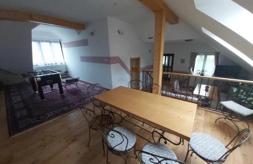 Skutec House | Relaxing Stay at Ubytování pod rozhlednou with Kitchen Access
