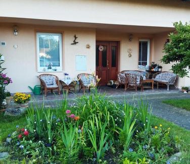 Poustka Apartment | Pet-Friendly Stay at Ubytování Poustka with Ocean Views
