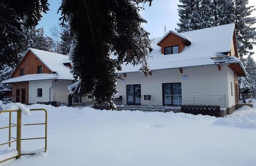 Tri Studne Apartment | Pet-Friendly Getaway at Ubytování Tři Studně, Rated 9/10