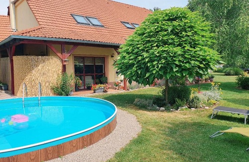 Novosedly na Morave Apartment | Discover Ubytování U Špačků Pálava: Rated 9.7, Pet Friendly!