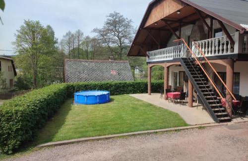 Jivka House | Welcoming Ubytování u Šveců: Pool & Family-Friendly Stay
