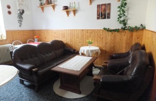 Usti nad Labem House | Cozy Stay at Ubytování u Kováře with Onsite Dining
