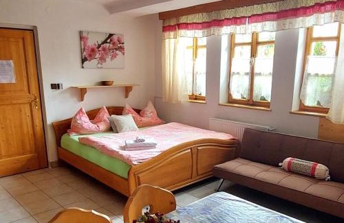 Nove Hute Apartment | Guest Rated: Pokoje v šumavském domě with Ocean View