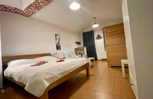 Belcice House | Family-Friendly Stay at Ubytování v soukromí Bělčice