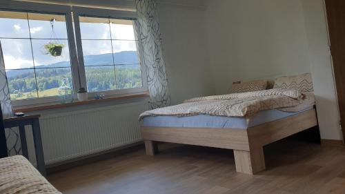 Horni Marsov House | Cozy Stay at U Hlinků with Pool & Family-Friendly Amenities
