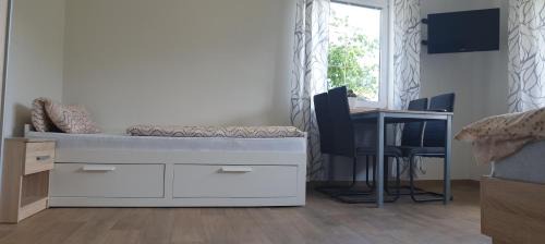 Horni Marsov House | Cozy Stay at U Hlinků with Pool & Family-Friendly Amenities