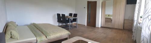Horni Marsov House | Cozy Stay at U Hlinků with Pool & Family-Friendly Amenities