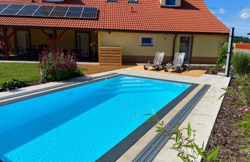 Tremosnice Apartment | Child-Friendly Retreat at Ubytování ve Starém Dvoře