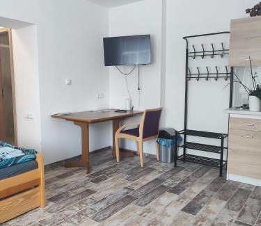 Cerveny Kostelec Apartment | Family-Friendly Retreat at Ubytování Vistárie – 8.4/10 Rated