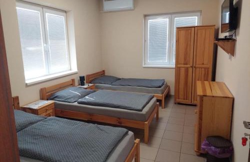 Dolny Stal House | Discover Ubytovňa Jázmin Vendégház: Family-Friendly Retreat