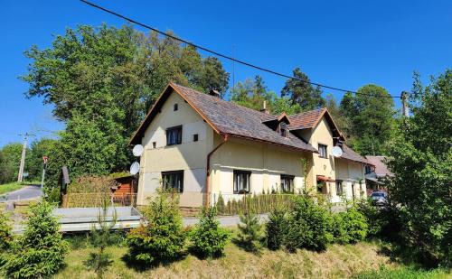 Karlovice House | Beautiful Oceanfront Retreat at Ubytovani U Švýcarů