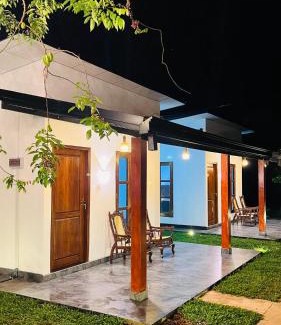 Udawalawa Hotel | Top-Rated Christina Paradise River Face with Family Amenities