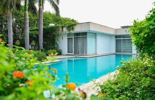 Sat Bari Villa | Udman Luxe Villa Chattarpur
