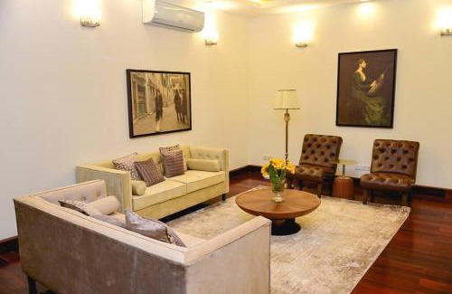 Sat Bari Villa | Udman Luxe Villa Chattarpur