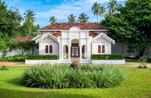 Katana Hotel | Elegant Uga Riva in Negombo: Oceanfront Retreat with Pool