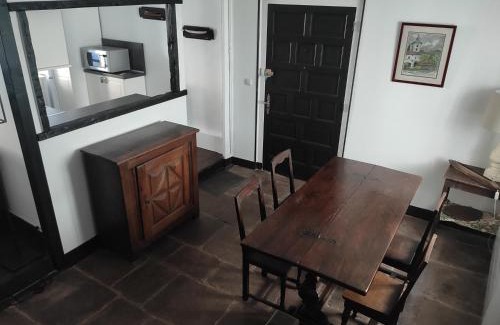 Behobie Apartment | Top-Rated Ugarte: Family-Friendly Hotel with Great Reviews