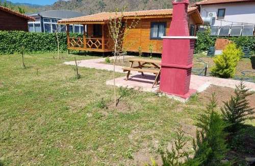 Cirali House | Cozy Ugur Pansiyon Bungalows with Oceanfront Views