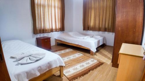 Cirali House | Cozy Ugur Pansiyon Bungalows with Oceanfront Views
